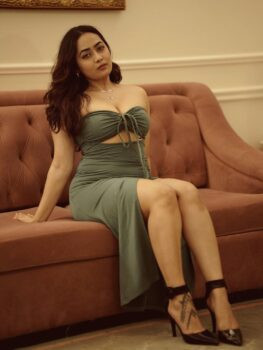 real-meet-call-girls-in-gurgaon-mg-road-metro-station-9999275279-escort-service-in-delhi-big-0