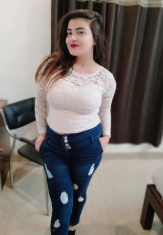 call-girls-in-the-leela-palace-new-delhi-the-capitals-only-modern-palace-hotel-9990405559-escorts-big-0